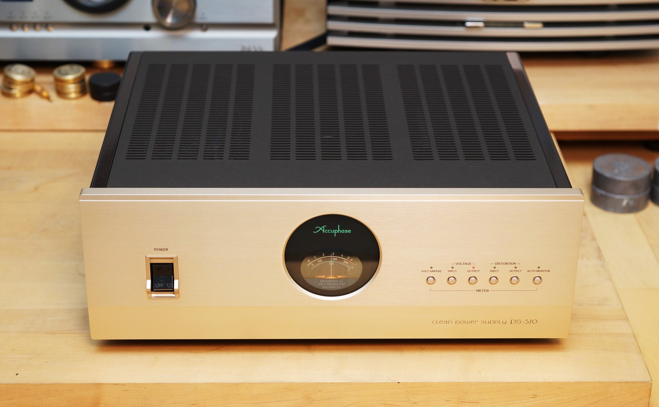 Accuphase PS-530 power regenerator  <br/> 13500